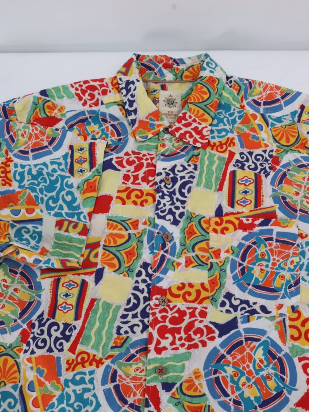 Vintage The Territory Ahead Shirt Men XL Mosaic Print Button Up butterfly bright